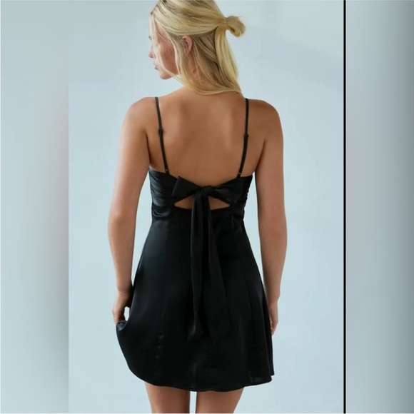Urban Outfitters Bella Tie Back Mini Dress - Picture 2 of 7